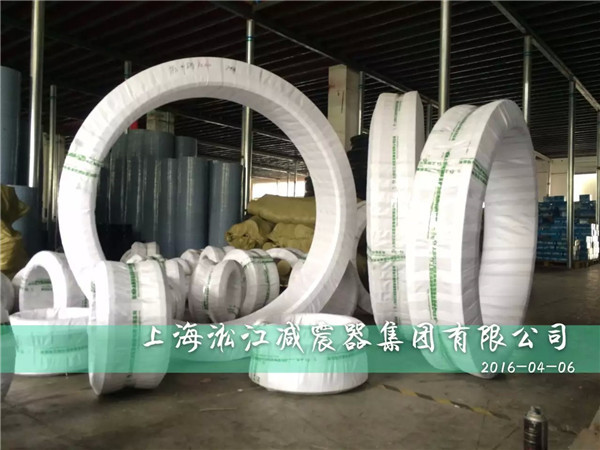 5月30號上海淞江大口徑橡膠接頭發(fā)貨現(xiàn)場 大口徑橡膠接頭,淞江大口徑橡膠接頭,上海大口徑橡膠接頭