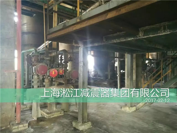 DN2200卡箍氟橡膠接頭在金星鈦白化工廠使用情況、實拍 橡膠接頭