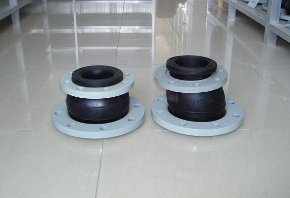 KYT型異徑橡膠撓性接頭的.點 KYT型異徑橡膠撓性接頭的.點