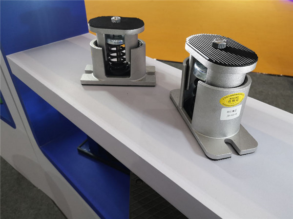 「2019」橡膠軟連接專業(yè)廠家再次參加上海國(guó)際泵管閥展·淞江集團(tuán)